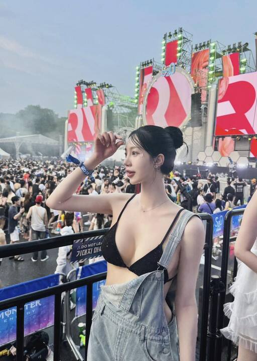 首先，越南美女的魅力體現在她們的外表上。